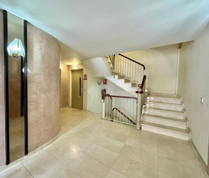 Apto. Grande, Luminoso Y Centrico Apartment Olot Exterior photo